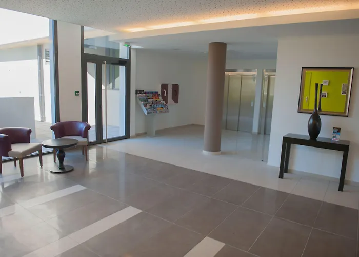 아파트호텔 Goelia L'estacade 4*