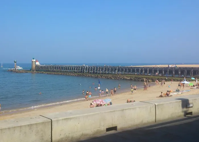 아파트호텔 Goelia L'estacade 카브레톤